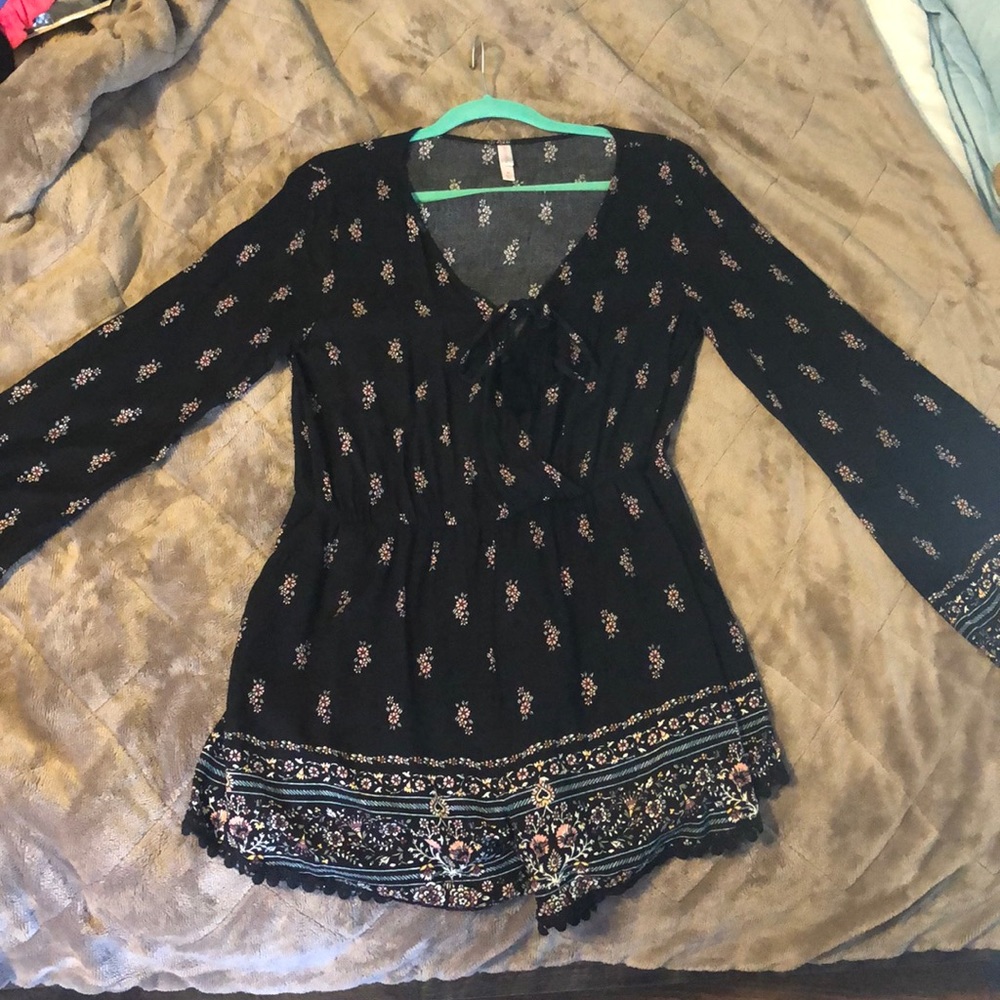 Romper - Picture 2 of 2